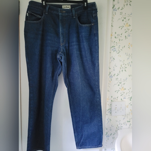 Mens classic fit Lands End jeans, size 37/30. Heavy demin. - Picture 9 of 9